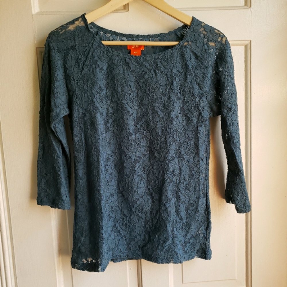 Blue Lace Sheer 3/4 Sleeve Top